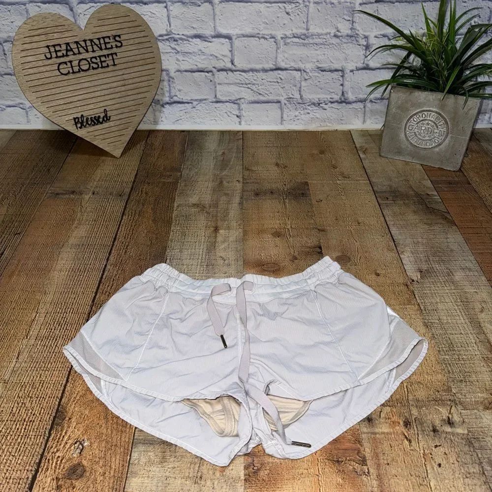 Lululemon hotty hot shorts size 8